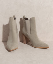 Load image into Gallery viewer, Heeled Chelsea Boot